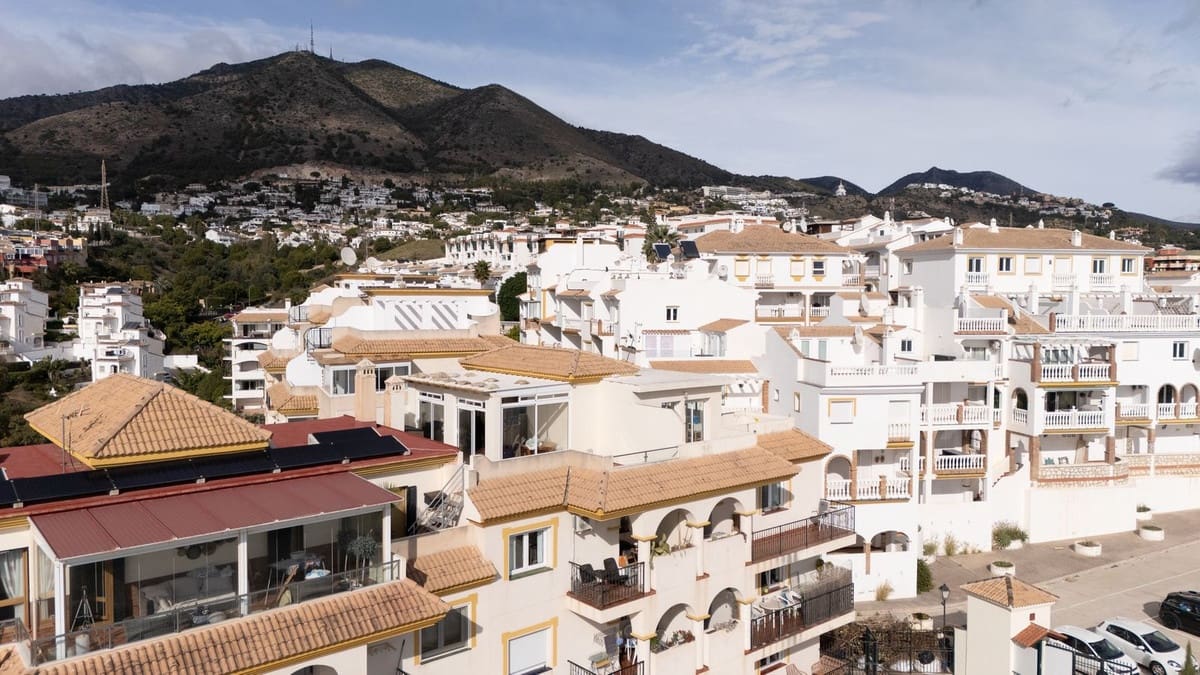 2 sovrum Takvåning till salu i Carvajal - 430 000 € (Ref: 9446660)