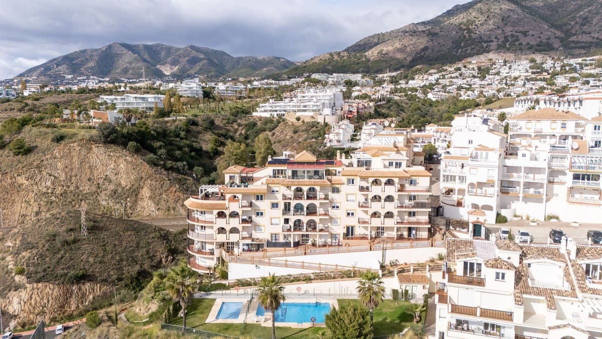 2 sovrum Takvåning till salu i Carvajal - 430 000 € (Ref: 9446660)