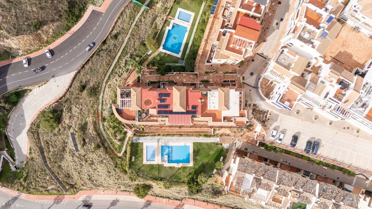 2 sovrum Takvåning till salu i Carvajal - 430 000 € (Ref: 9446660)