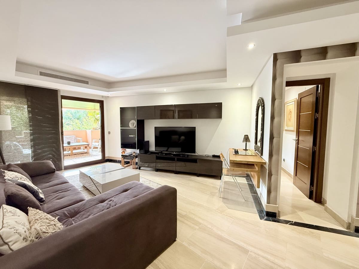 3 quarto Apartamento para venda em Estepona - 690 000 € (Ref: 9446661)