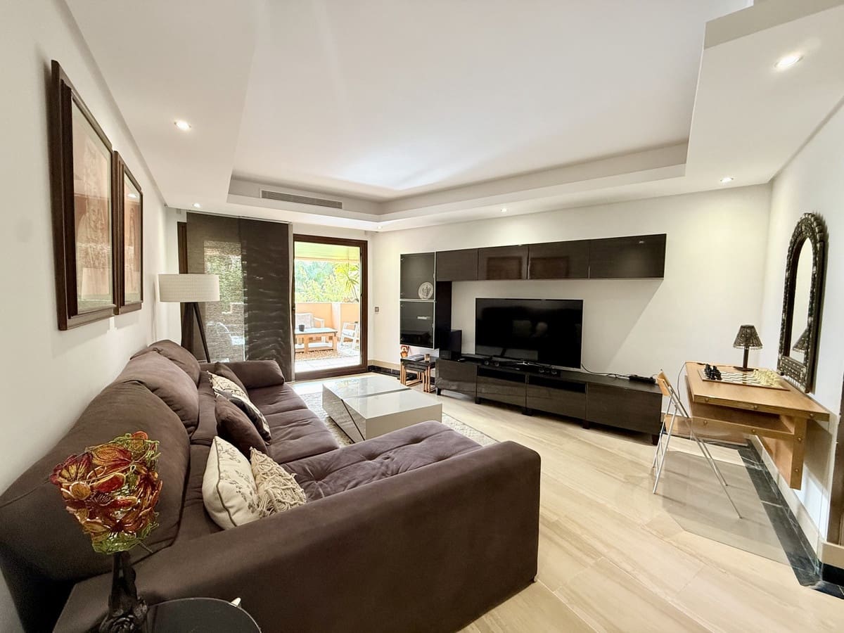 3 quarto Apartamento para venda em Estepona - 690 000 € (Ref: 9446661)