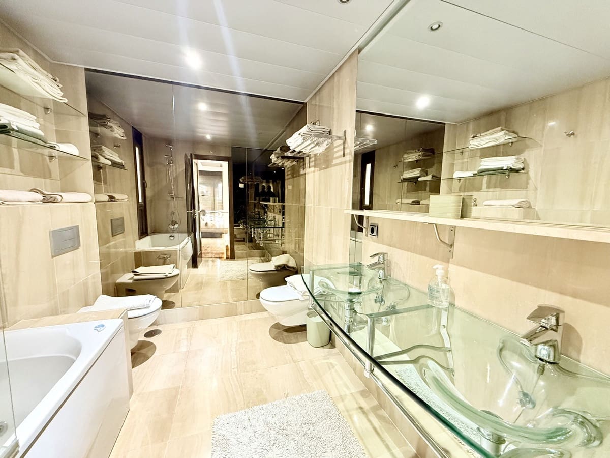 3 quarto Apartamento para venda em Estepona - 690 000 € (Ref: 9446661)