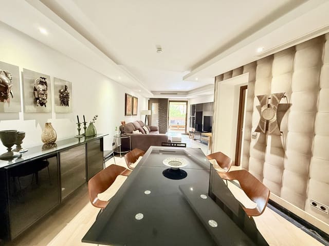 3 quarto Apartamento para venda em Parque Central, Estepona - 690 000 € (Ref: 9446661)