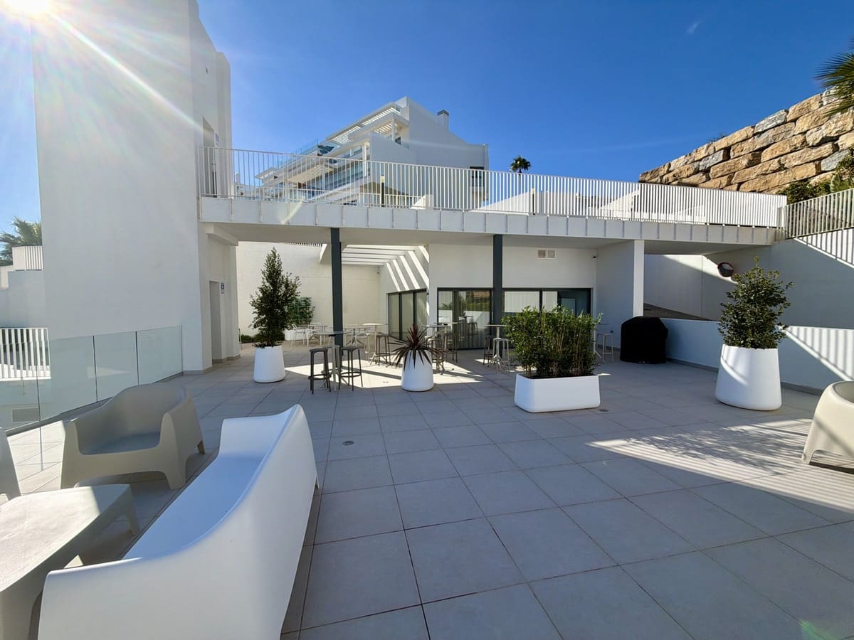 2 bedroom Penthouse for sale in La Cala de Mijas - € 995,000 (Ref: 9449942)