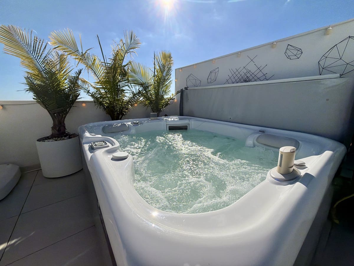 2 bedroom Penthouse for sale in La Cala de Mijas - € 995,000 (Ref: 9449942)