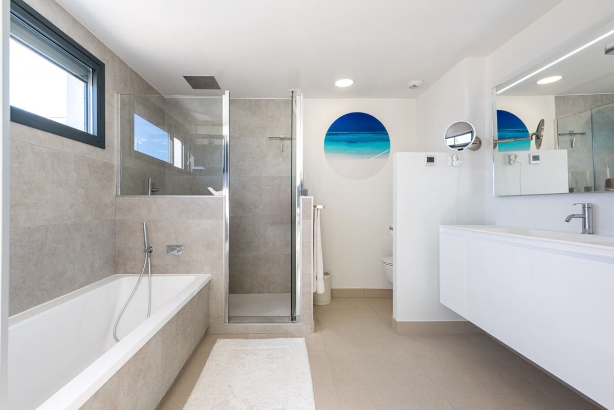 2 bedroom Penthouse for sale in La Cala de Mijas - € 995,000 (Ref: 9449942)