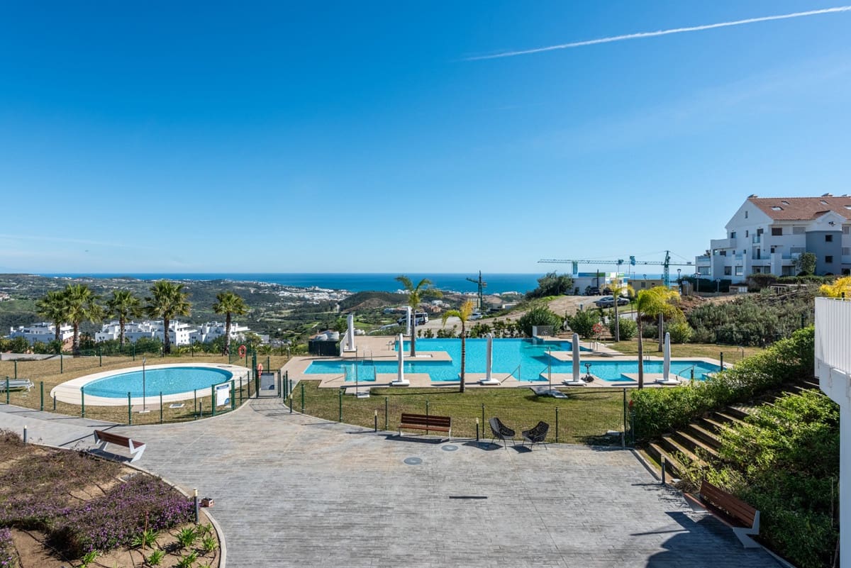 2 bedroom Penthouse for sale in La Cala de Mijas - € 995,000 (Ref: 9449942)