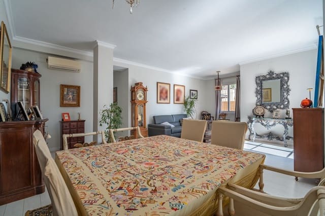 3 bedroom Apartment for sale in Echeverria del Palo, Málaga city - € 1,195,000 (Ref: 9451607)