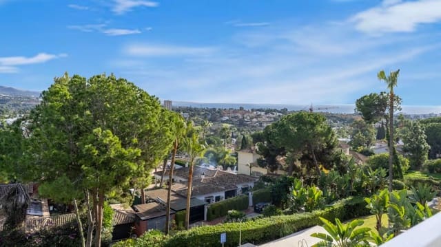 3 Zimmer Apartment zu verkaufen in Puerto Banus, Marbella - 749.000 € (Ref: 9451609)