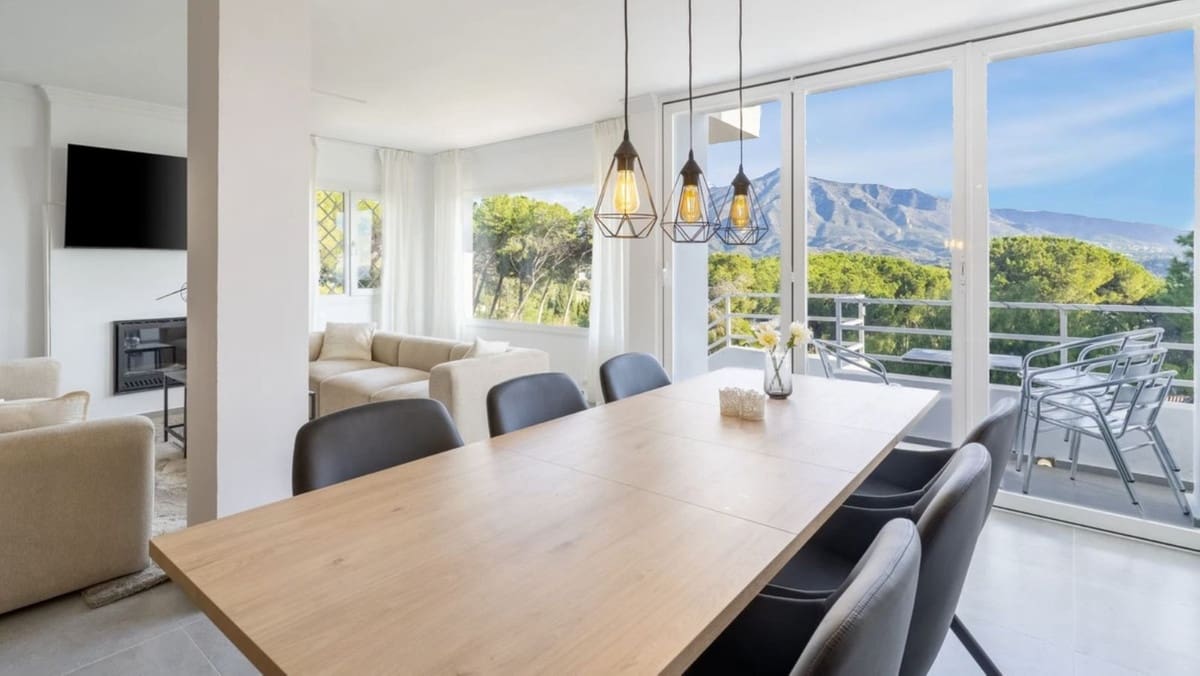 3 soveværelse Lejlighed til salg i Nueva Andalucia med garage - € 695.000 (Ref: 9451609)