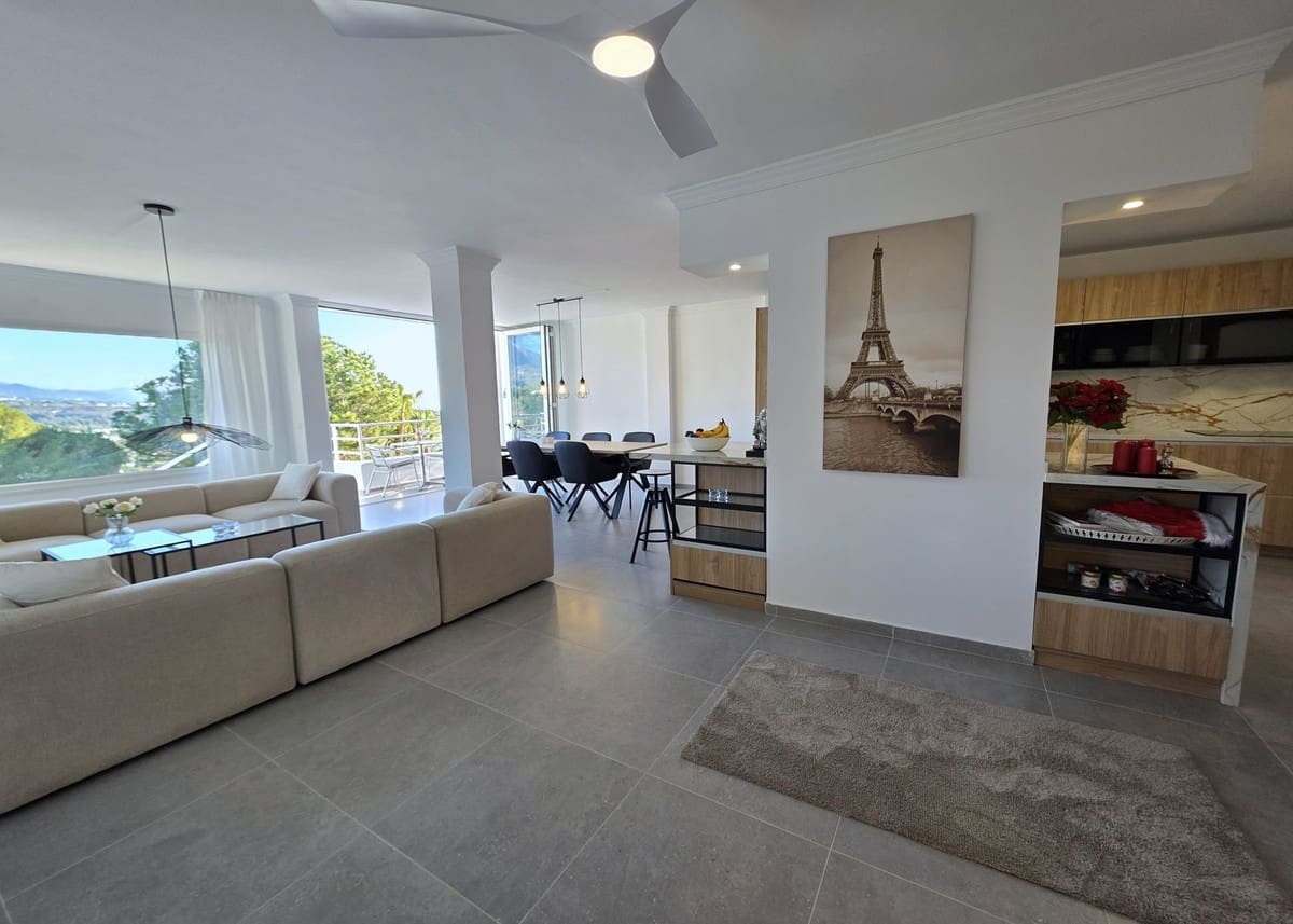 3 soveværelse Lejlighed til salg i Nueva Andalucia med garage - € 695.000 (Ref: 9451609)