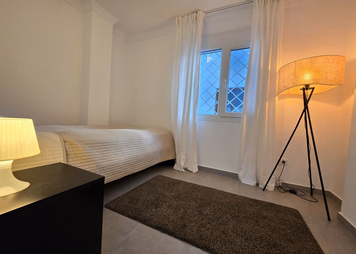 3 soveværelse Lejlighed til salg i Nueva Andalucia med garage - € 695.000 (Ref: 9451609)