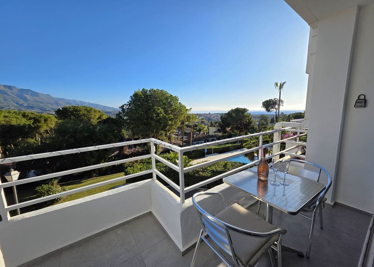 3 soveværelse Lejlighed til salg i Nueva Andalucia med garage - € 695.000 (Ref: 9451609)