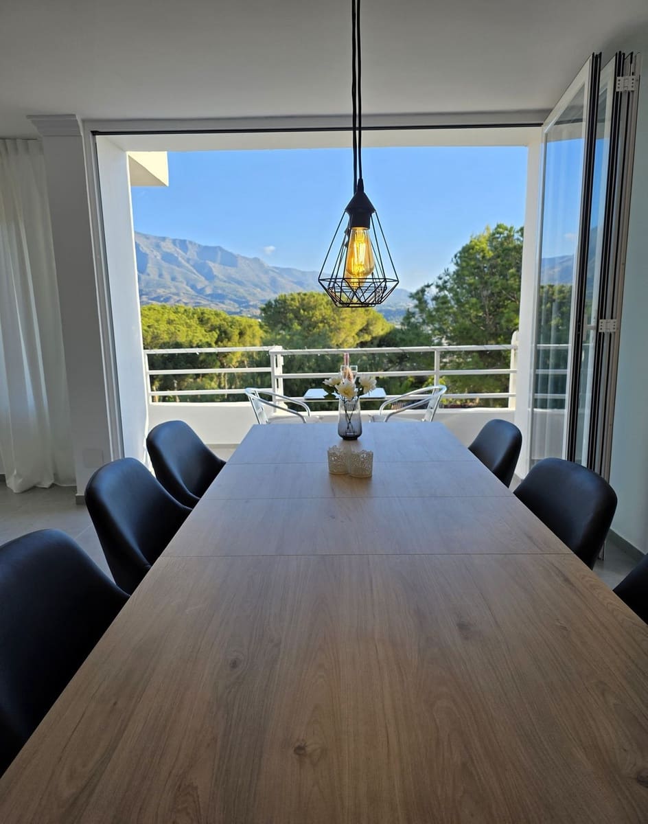 3 soveværelse Lejlighed til salg i Nueva Andalucia med garage - € 695.000 (Ref: 9451609)