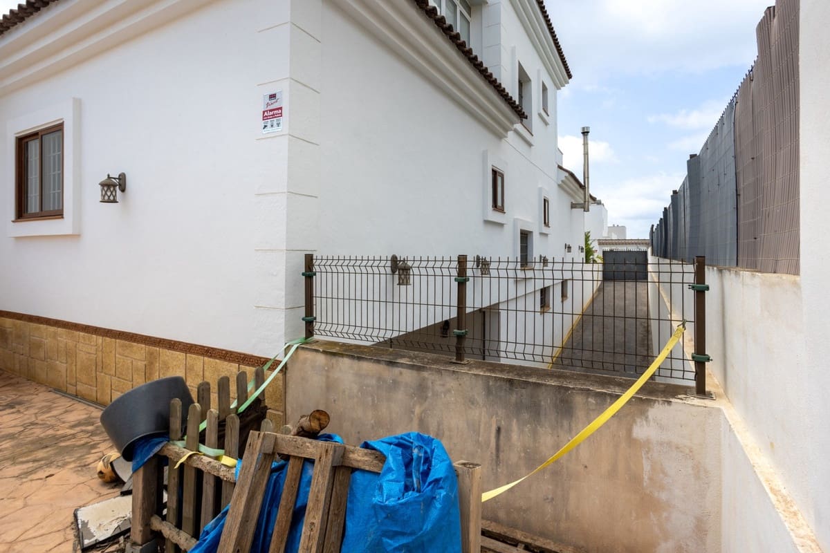 4 sypialnia Finka/Dom wiejski na sprzedaż w Los Montesinos - 750 000 € (Ref: 9451613)