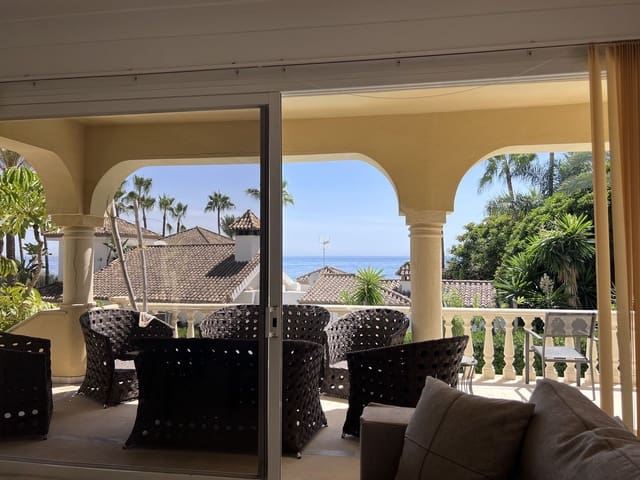 4 soveværelse Villa til salg i Bahía de Marbella, Marbella - € 3.995.000 (Ref: 9451616)