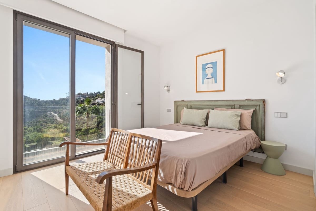 Chalet de 6 habitaciones en El Madroñal en venta - 4.200.000 € (Ref: 9452504)