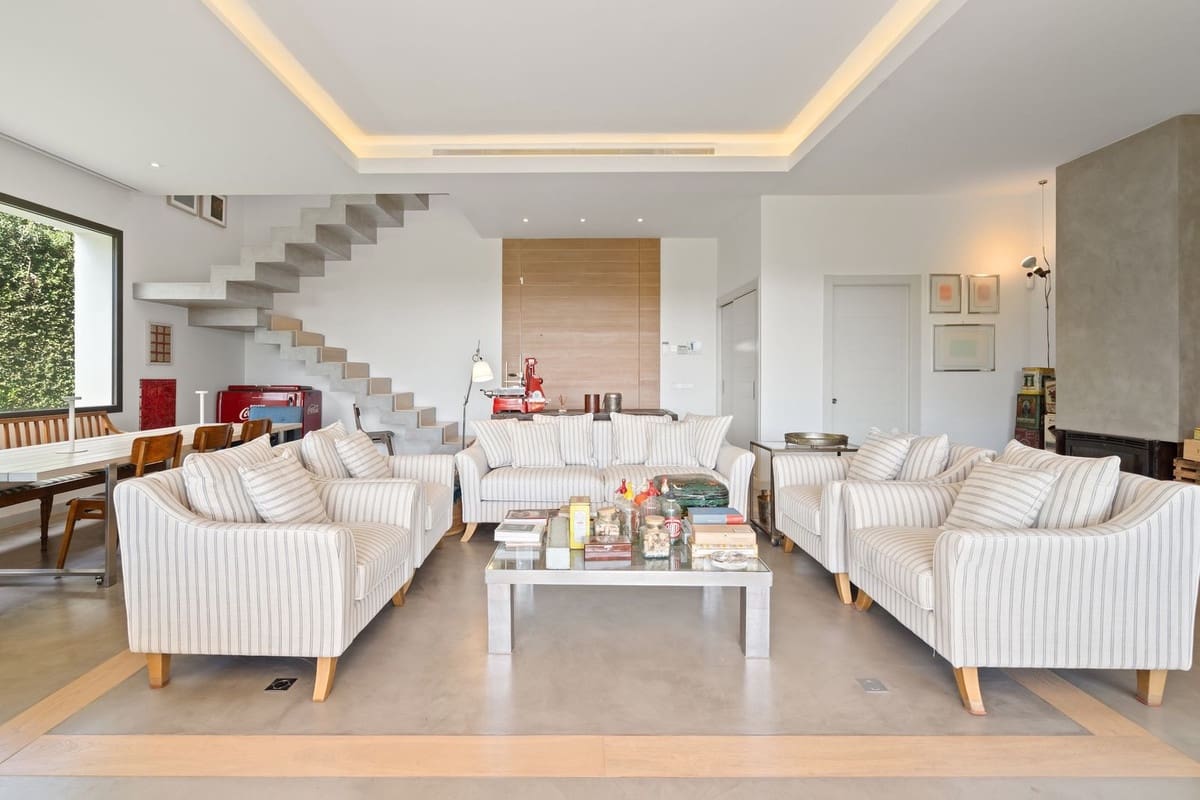 Chalet de 6 habitaciones en El Madroñal en venta - 4.200.000 € (Ref: 9452504)