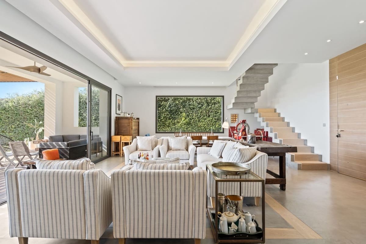 Chalet de 6 habitaciones en El Madroñal en venta - 4.200.000 € (Ref: 9452504)