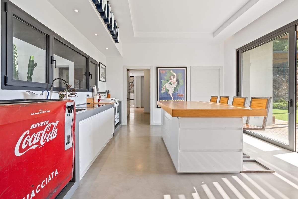 Chalet de 6 habitaciones en El Madroñal en venta - 4.200.000 € (Ref: 9452504)