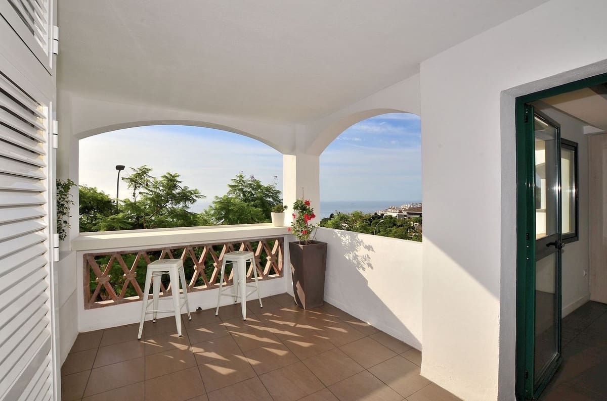 2 slaapkamer Appartement te koop in Benalmadena Costa - € 359.000 (Ref: 9460837)