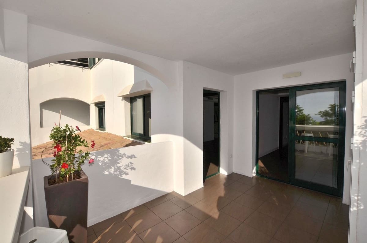 2 slaapkamer Appartement te koop in Benalmadena Costa - € 359.000 (Ref: 9460837)