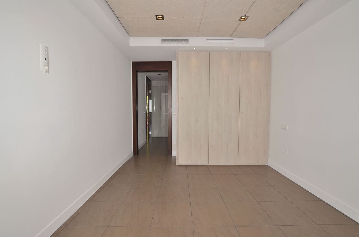 2 slaapkamer Appartement te koop in Benalmadena Costa - € 359.000 (Ref: 9460837)