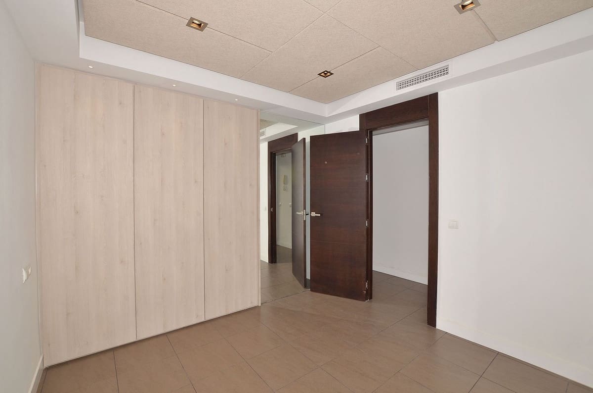 2 slaapkamer Appartement te koop in Benalmadena Costa - € 359.000 (Ref: 9460837)