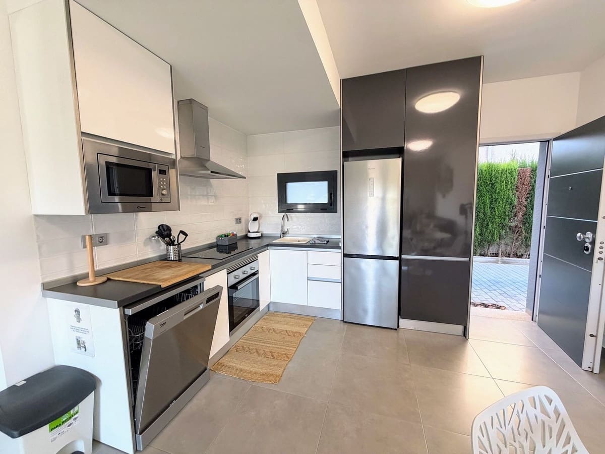 2 bedroom Apartment for sale in Pilar de la Horadada - € 219,900 (Ref: 9465052)