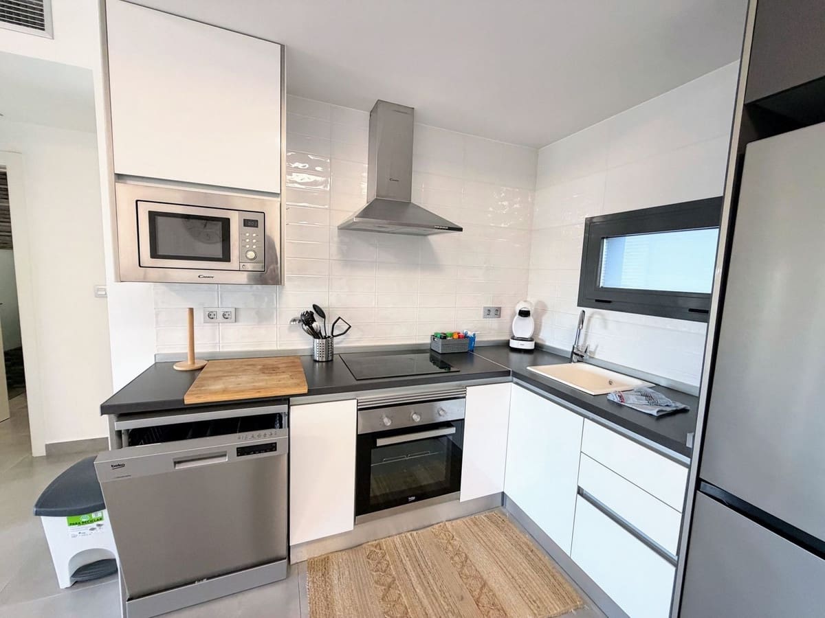 2 bedroom Apartment for sale in Pilar de la Horadada - € 219,900 (Ref: 9465052)