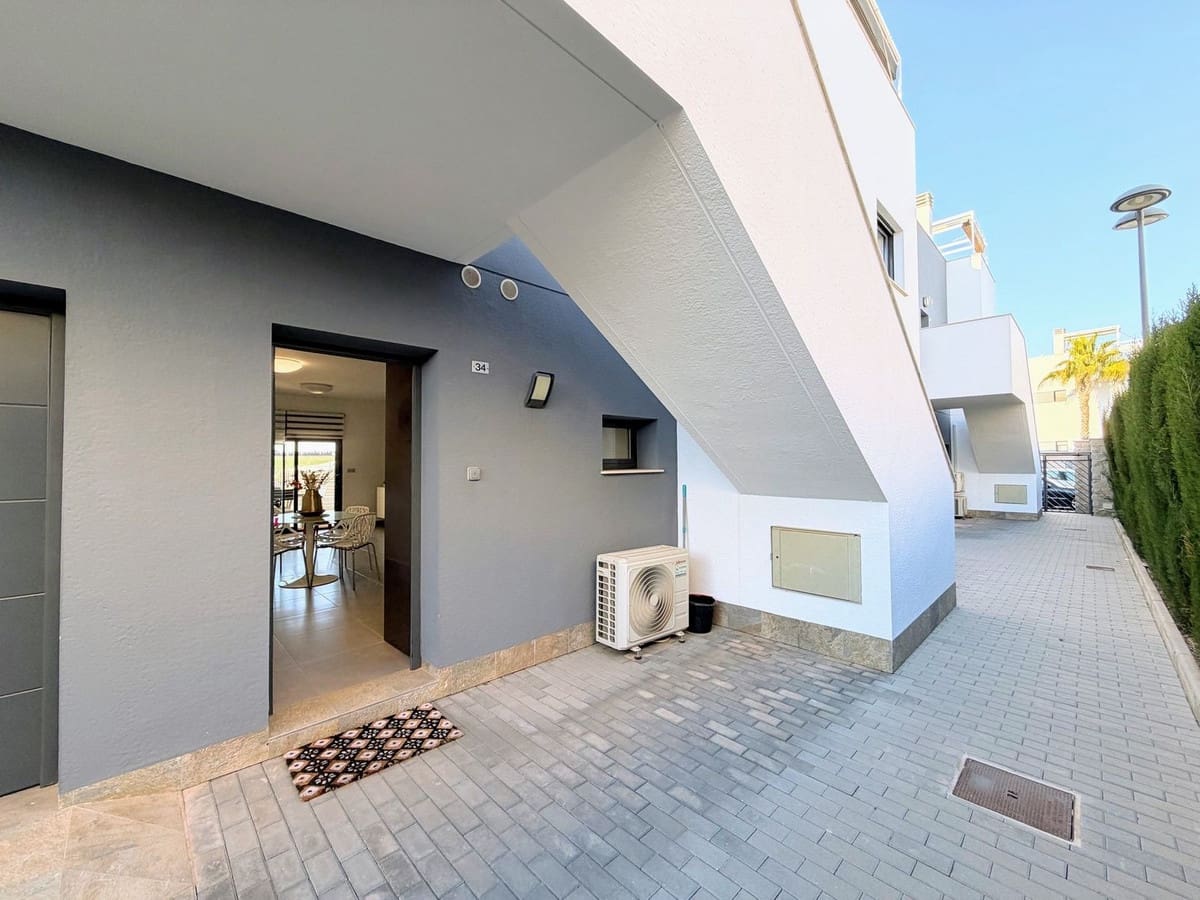 2 bedroom Apartment for sale in Pilar de la Horadada - € 219,900 (Ref: 9465052)