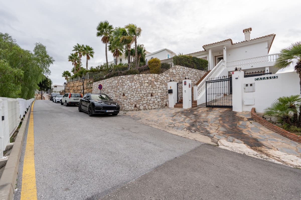 4 bedroom Villa for sale in La Capellania - € 1,199,000 (Ref: 9465053)