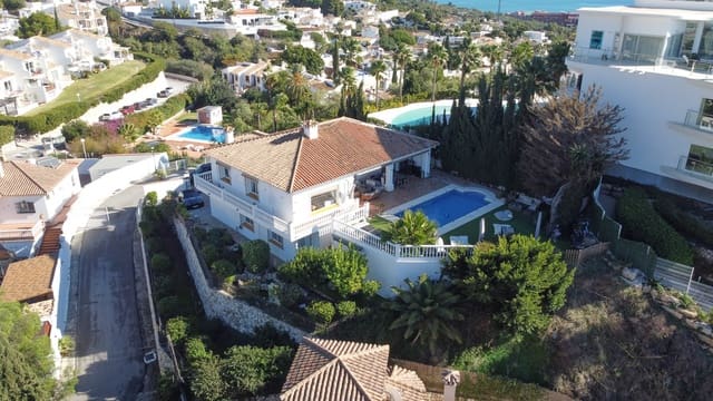 4 makuuhuone Huvila myytävänä paikassa La Capellania, Benalmádena - 1 199 000 € (Ref: 9465053)