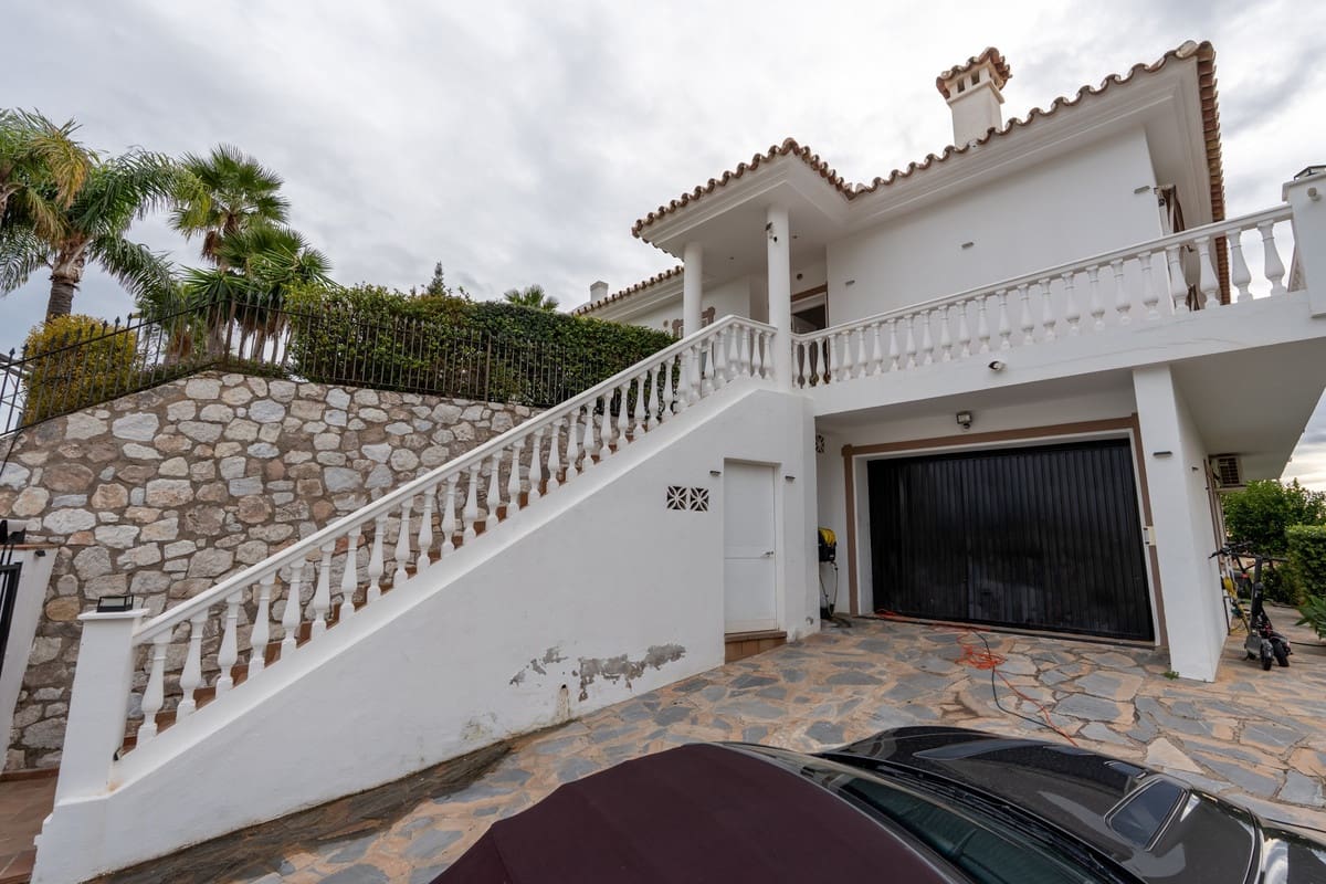 4 bedroom Villa for sale in La Capellania - € 1,199,000 (Ref: 9465053)