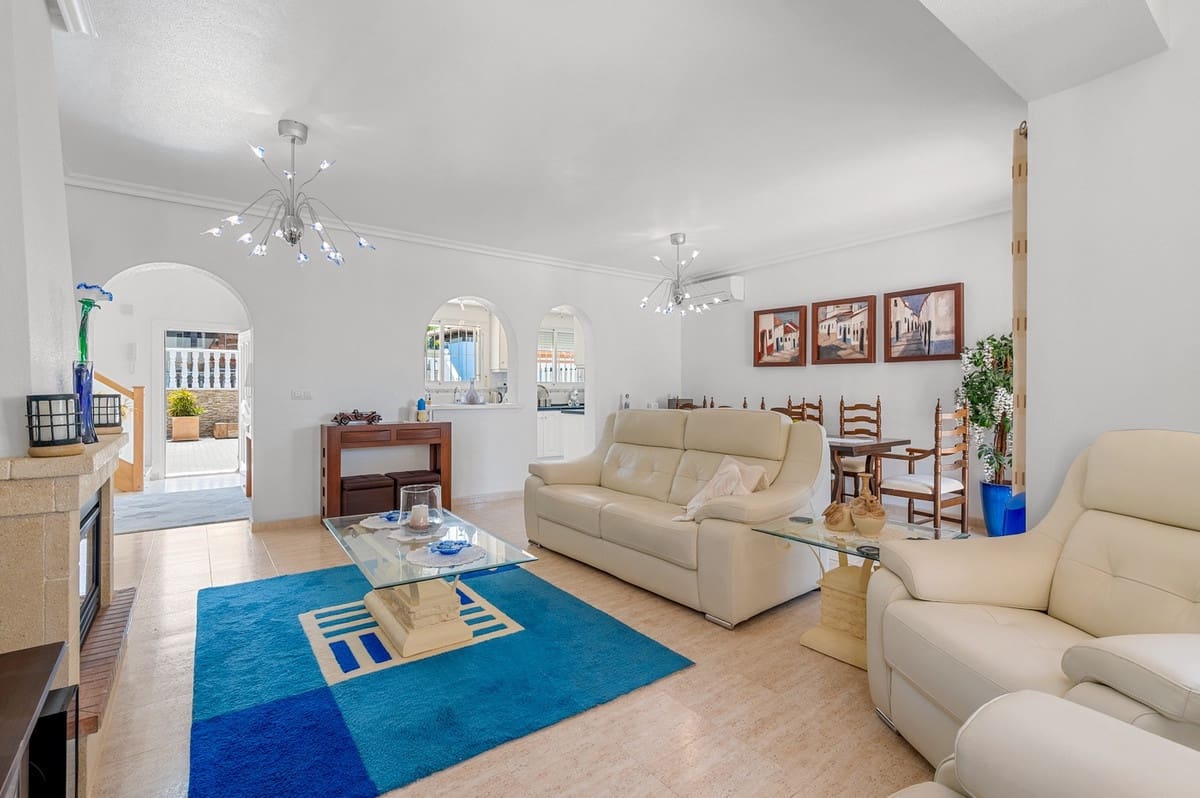 4 makuuhuone Huvila myytävänä paikassa Algorfa - 585 000 € (Ref: 9465061)