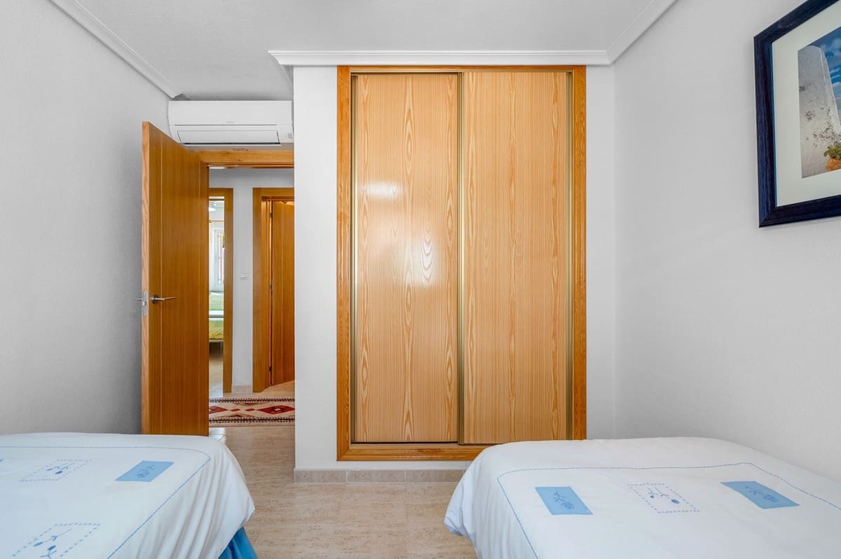 4 makuuhuone Huvila myytävänä paikassa Algorfa - 585 000 € (Ref: 9465061)