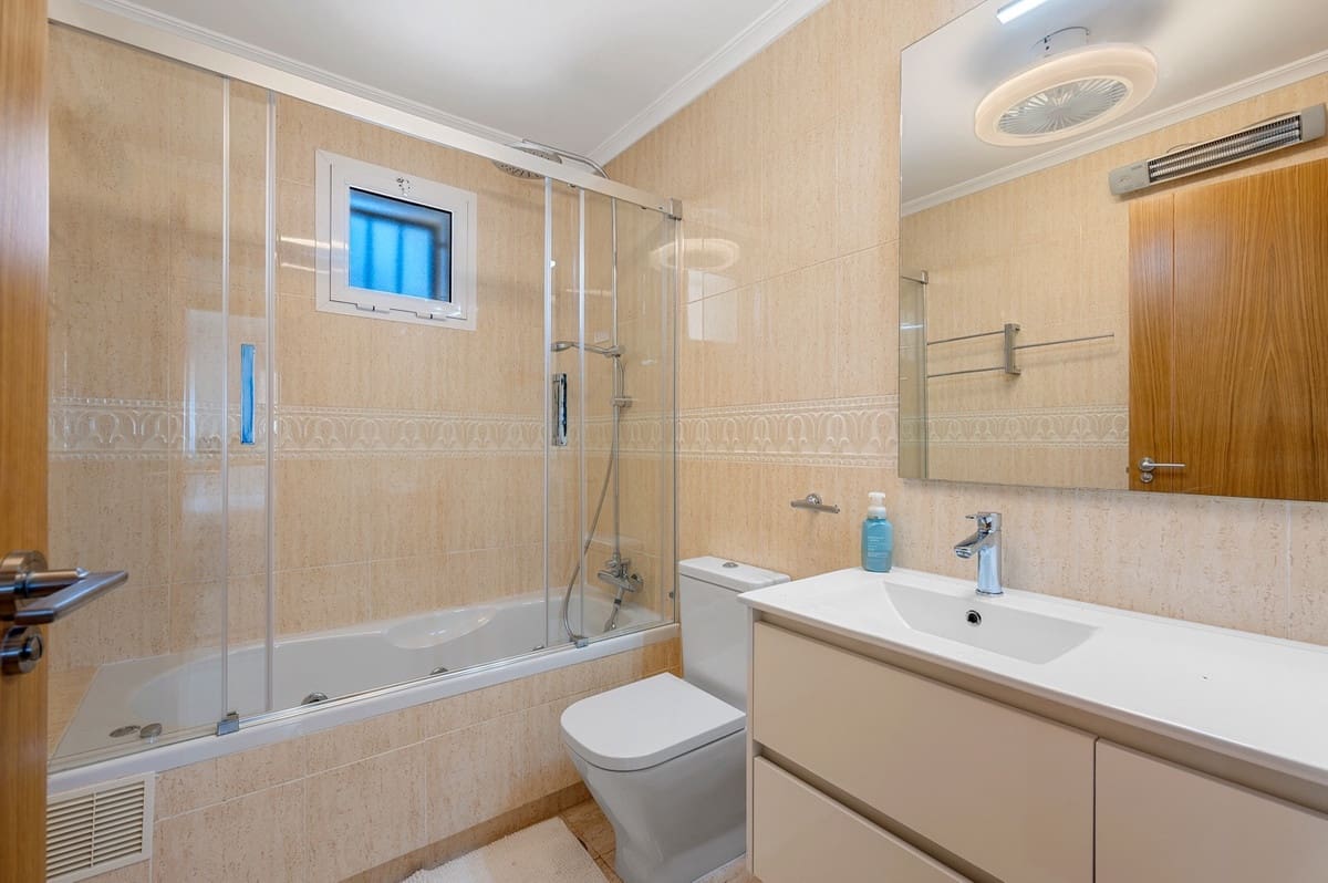 4 makuuhuone Huvila myytävänä paikassa Algorfa - 585 000 € (Ref: 9465061)