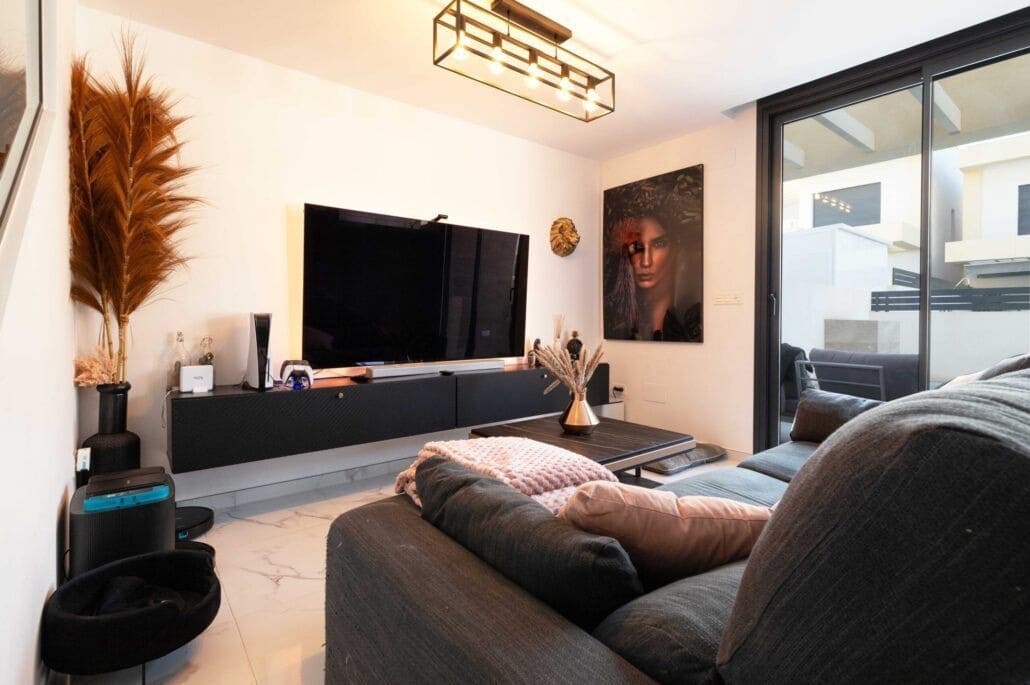 3 bedroom Villa for sale in Los Montesinos - € 399,000 (Ref: 9465063)