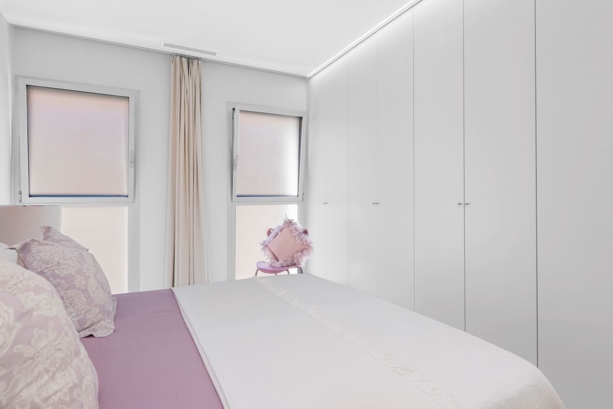 4 sovrum Lägenhet till salu i Torrevieja - 895 000 € (Ref: 9465066)