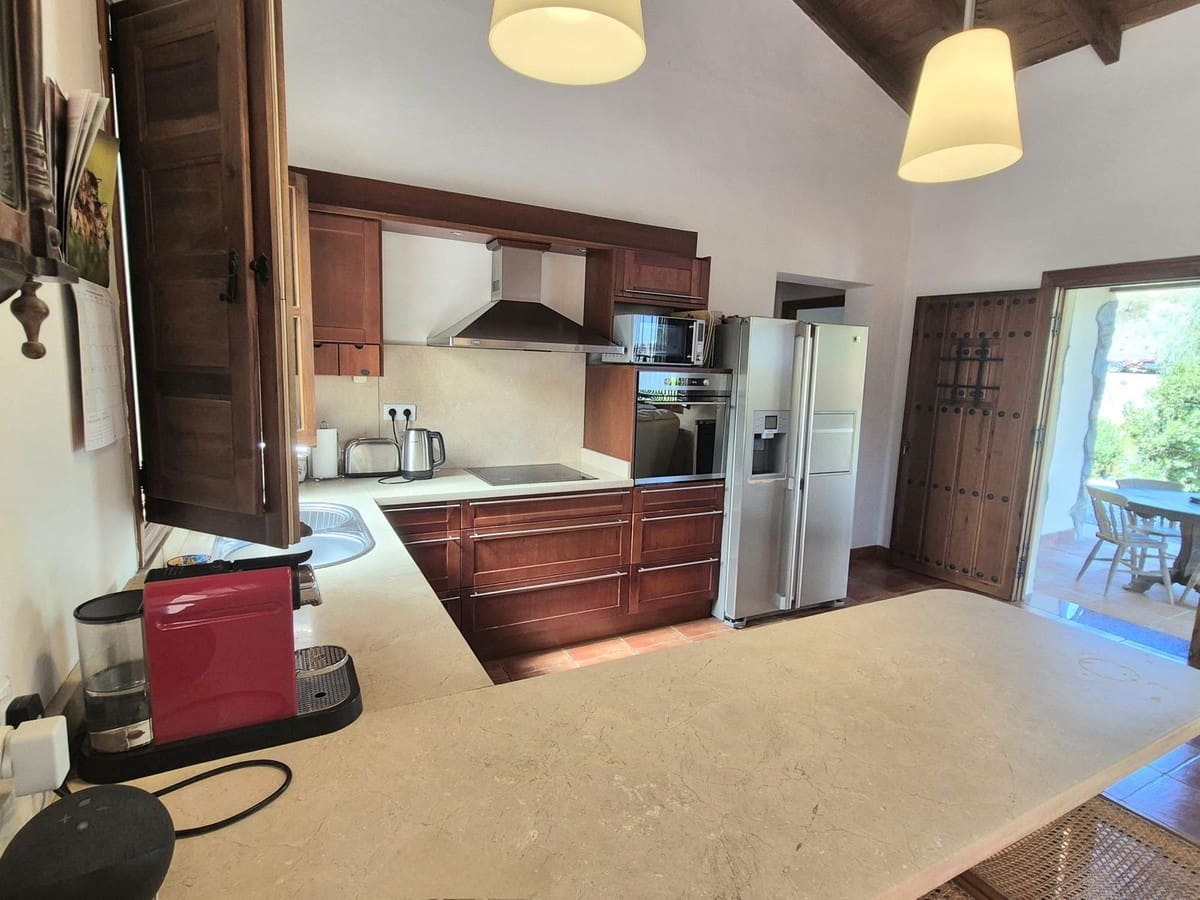 2 soveværelse Villa til salg i Coin - € 475.000 (Ref: 9467872)