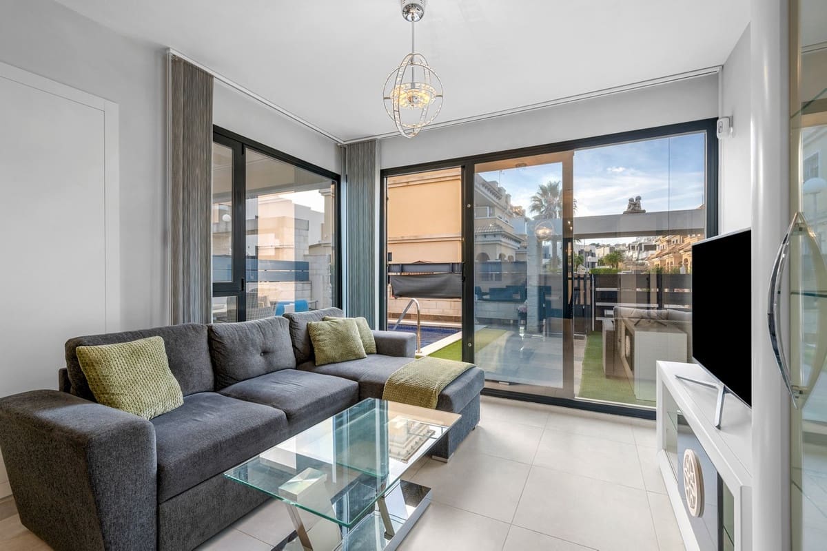 3 soverom Villa til salgs i Orihuela Costa - € 379 900 (Ref: 9467873)