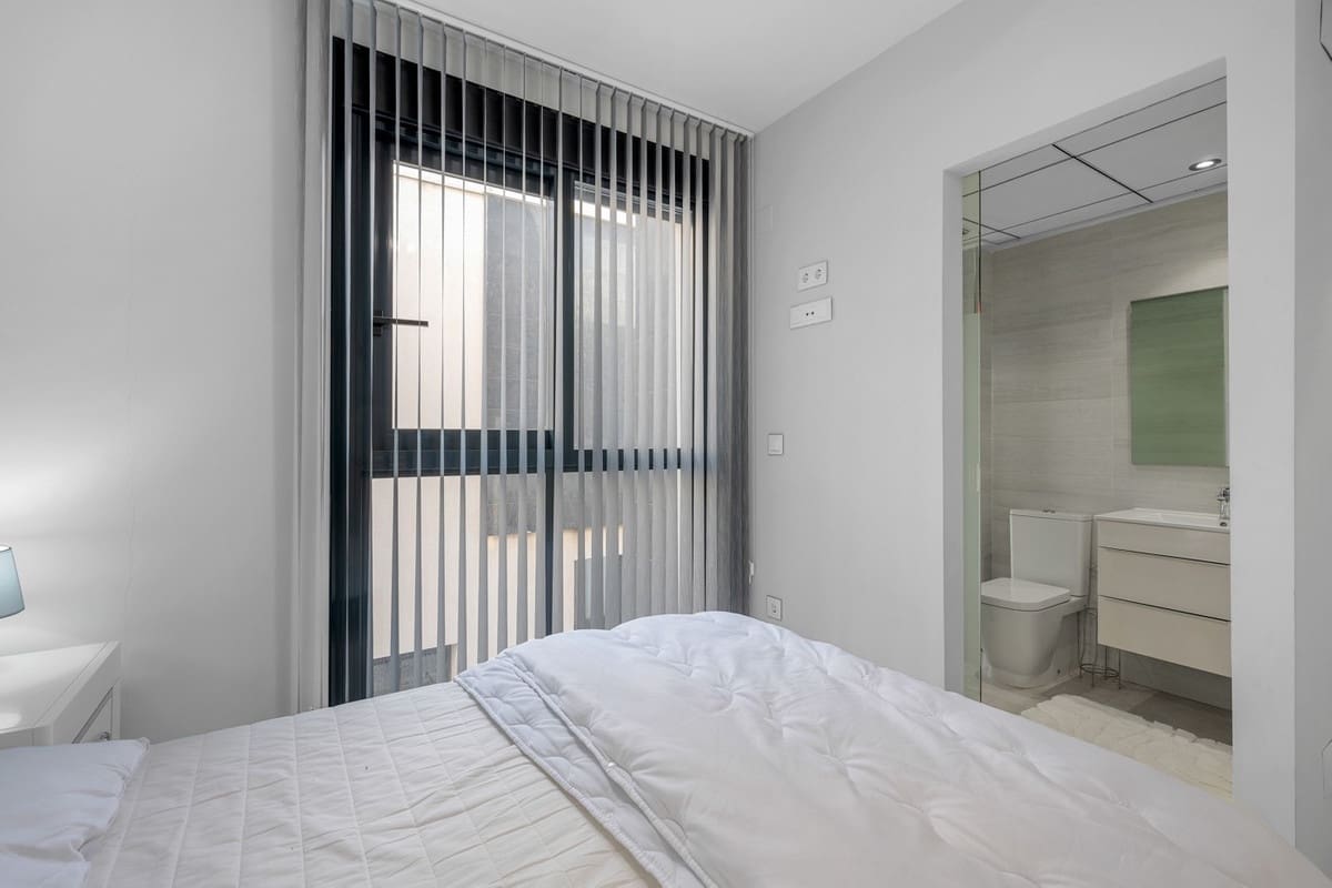 3 soverom Villa til salgs i Orihuela Costa - € 379 900 (Ref: 9467873)