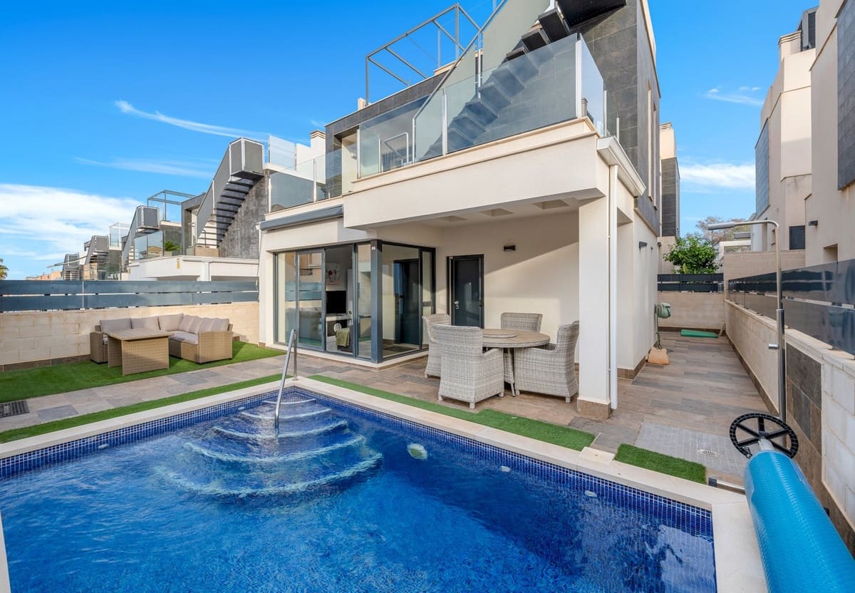 3 soverom Villa til salgs i Orihuela Costa - € 379 900 (Ref: 9467873)