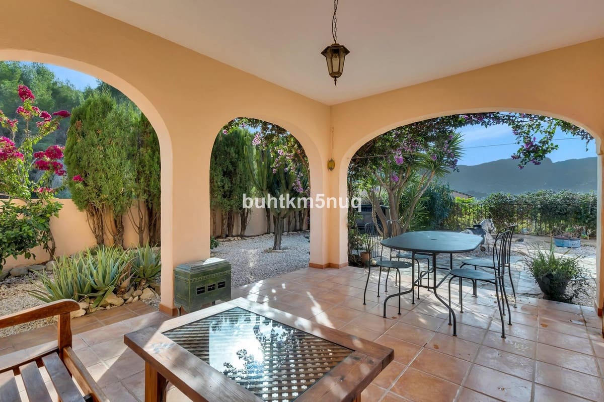 3 makuuhuone Maalaistalo myytävänä paikassa Calpe / Calp - 330 000 € (Ref: 9467876)