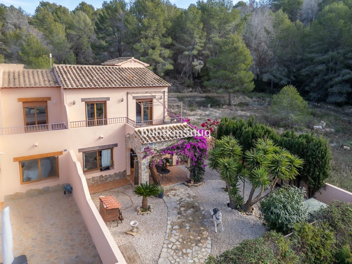 3 makuuhuone Maalaistalo myytävänä paikassa Calpe / Calp - 330 000 € (Ref: 9467876)