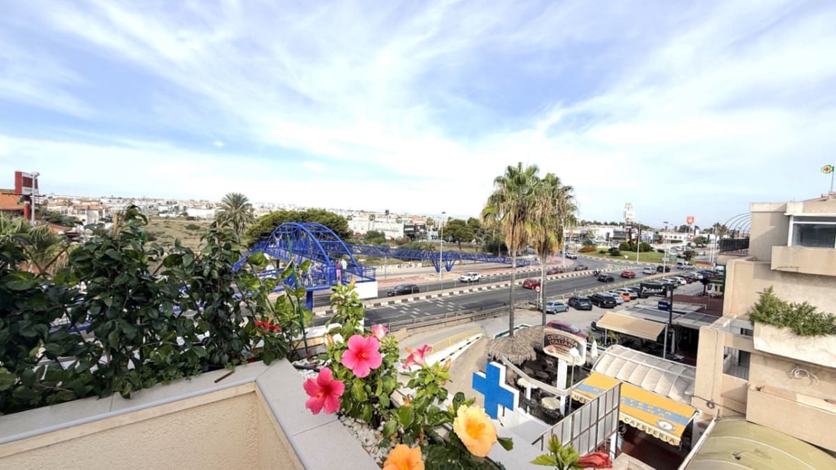 2 chambre Penthouse à vendre à Torrevieja - 247 000 € (Ref: 9467877)