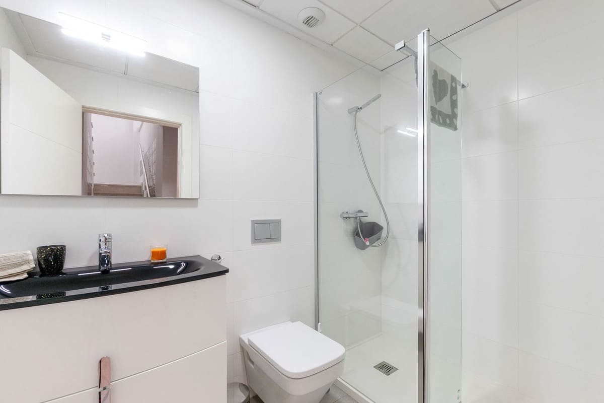 5 bedroom Villa for sale in Torrevieja - € 439,000 (Ref: 9470146)