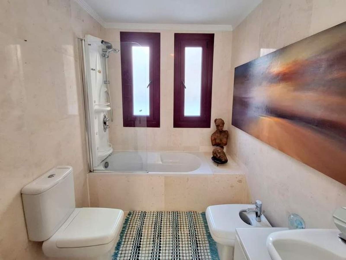 Apartamento de 3 habitaciones en Casares en venta - 365.000 € (Ref: 9470149)