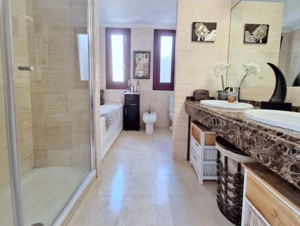 Apartamento de 3 habitaciones en Casares en venta - 365.000 € (Ref: 9470149)