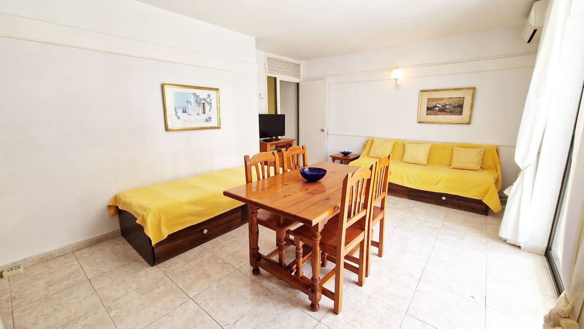 1 bedroom Apartment for sale in Fuengirola - € 220,000 (Ref: 9470150)